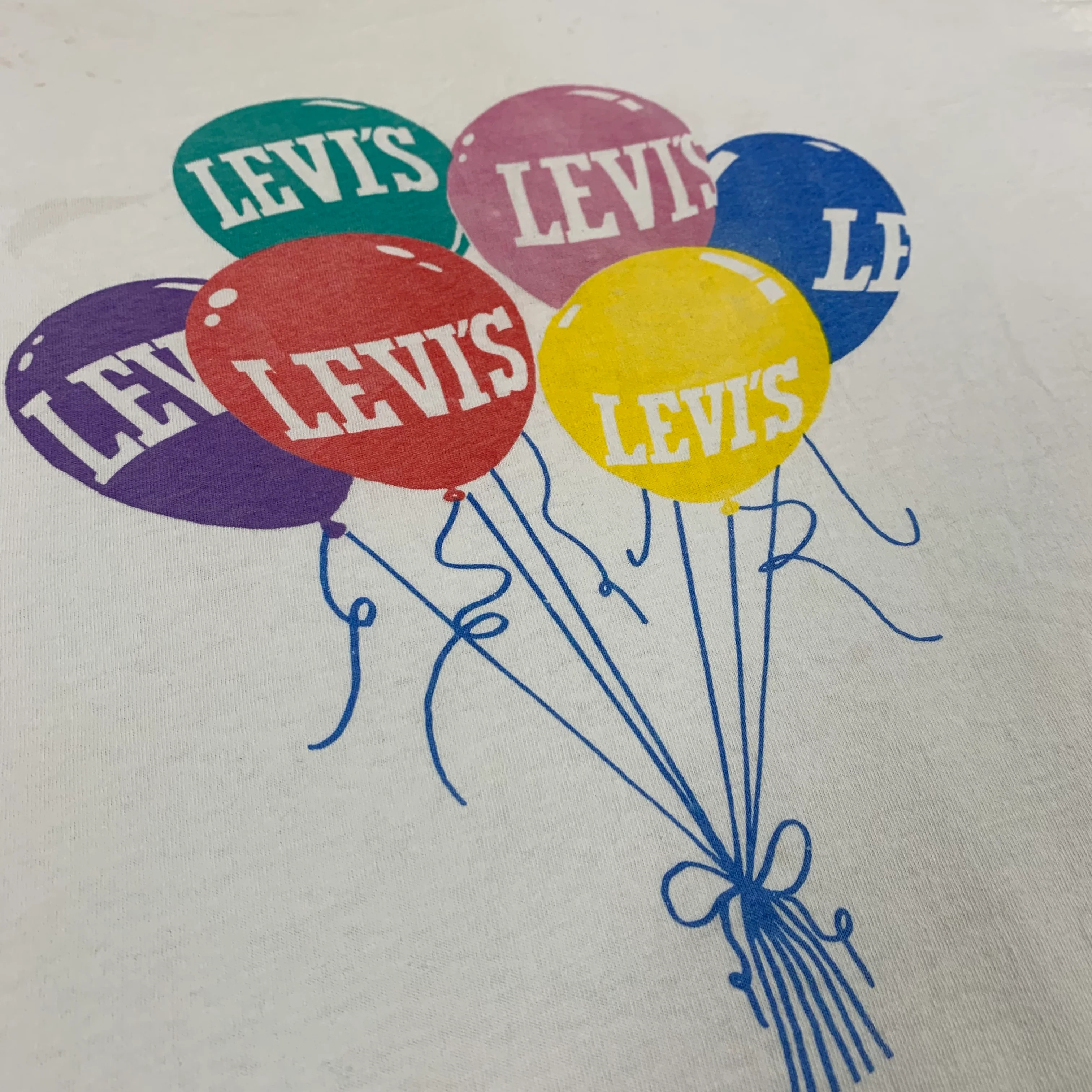 Vintage Levi's "Ballons" T-Shirt - Image 2