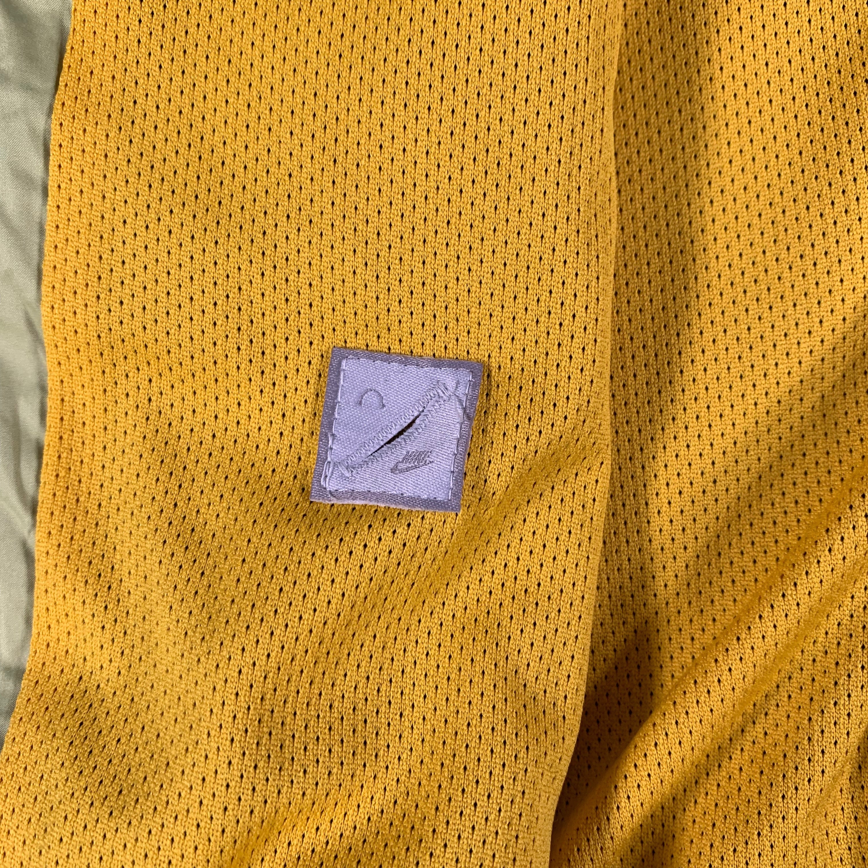 Vintage Women's Nike "Windrunner" Jacket - Image 4